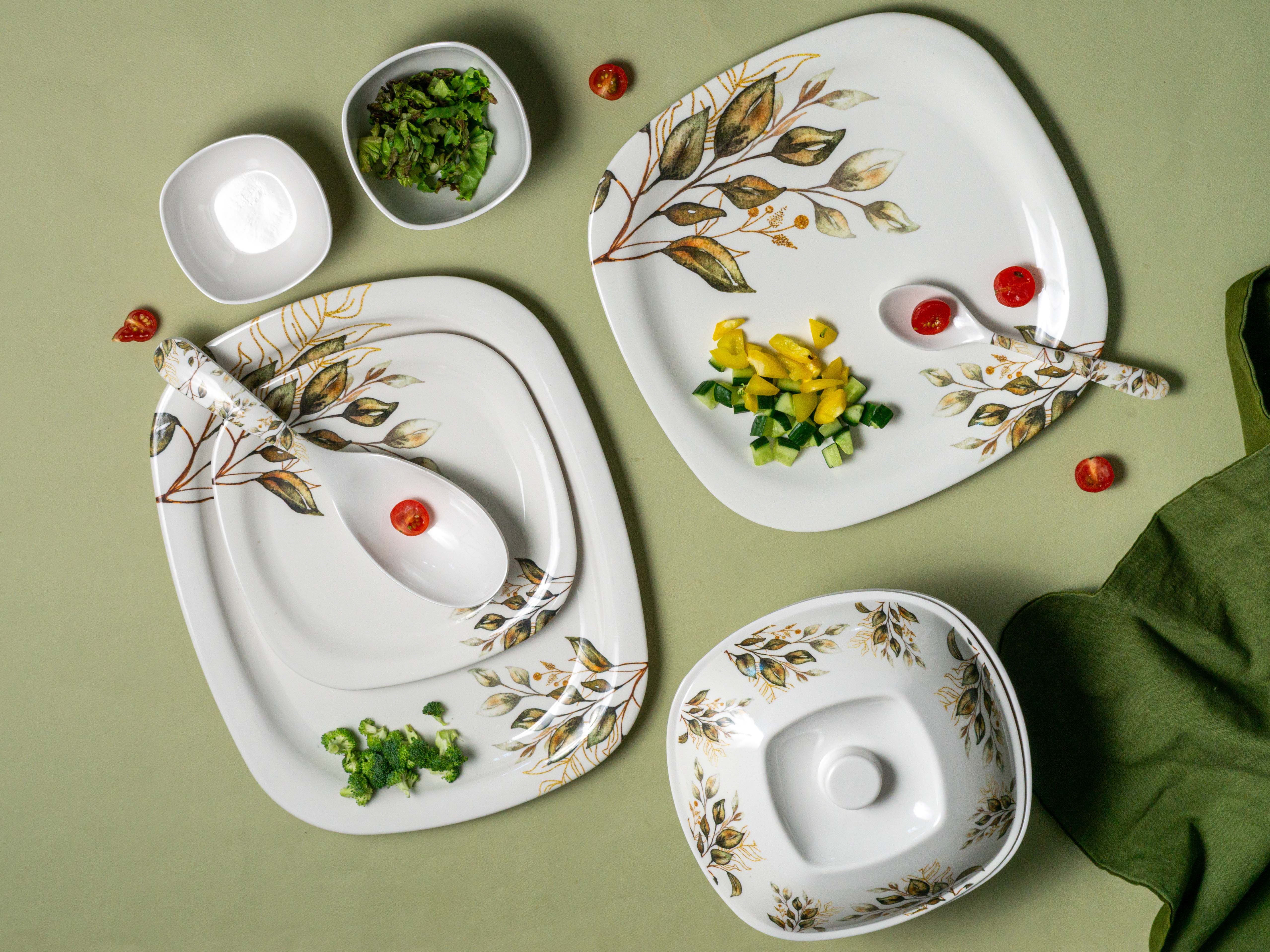 Rivera Square Dinner Set (31 Piece)