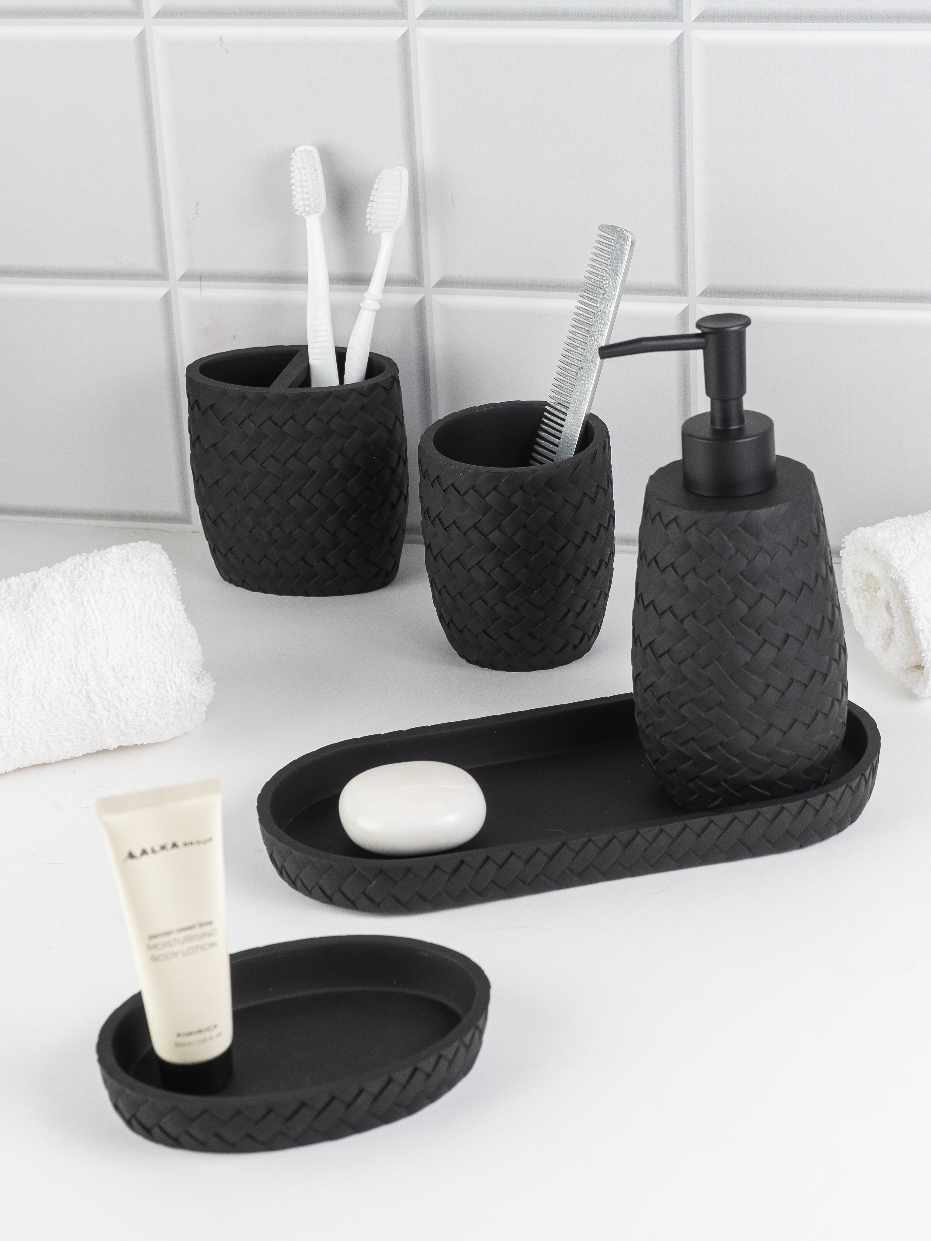 WEAVE – Bathroom Set (Set of 5)