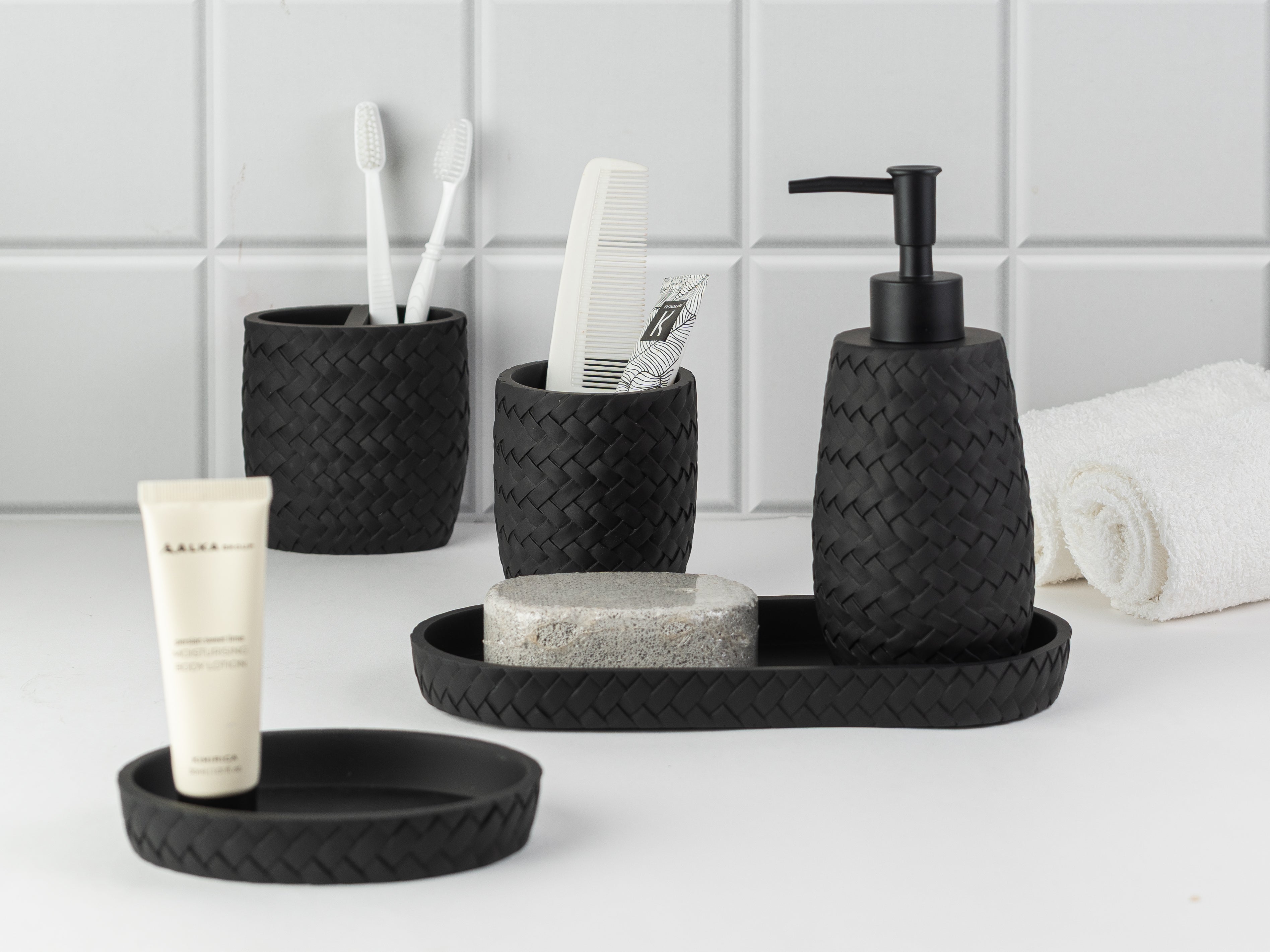 WEAVE – Bathroom Set (Set of 5)