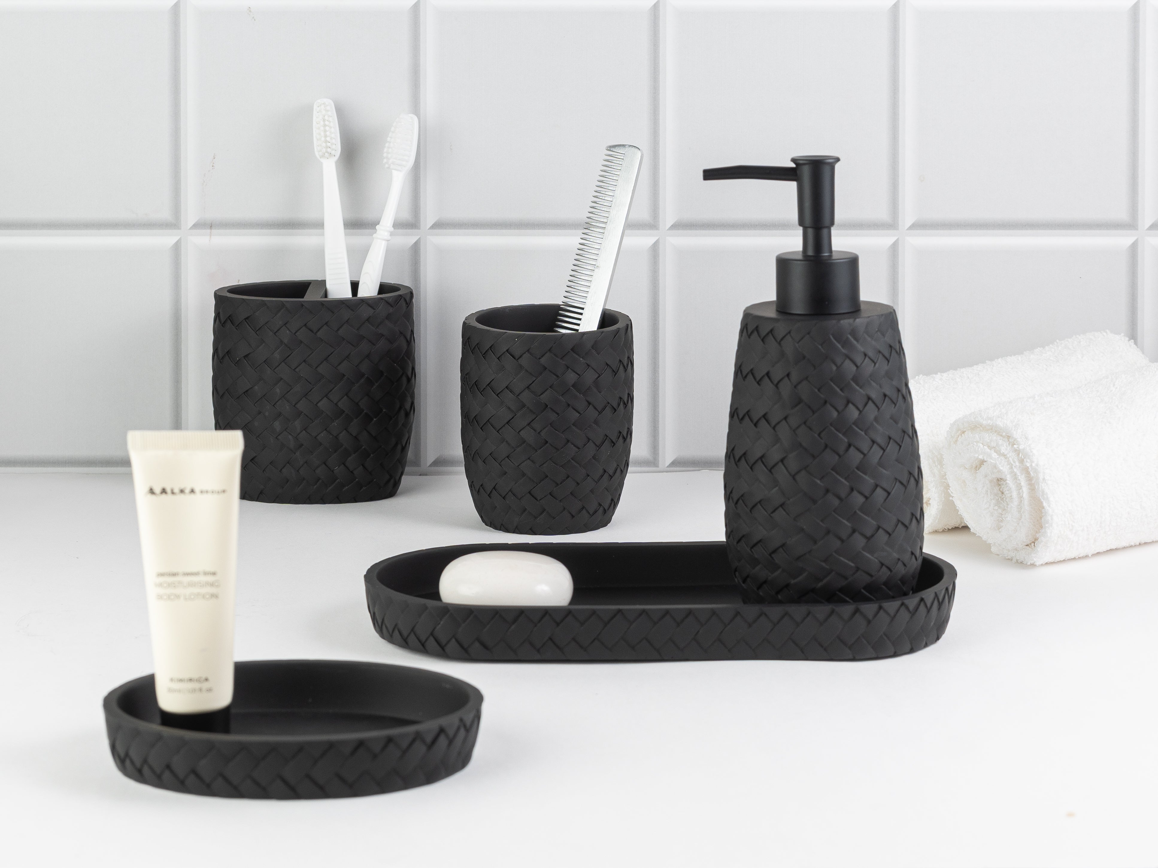 WEAVE – Bathroom Set (Set of 5)