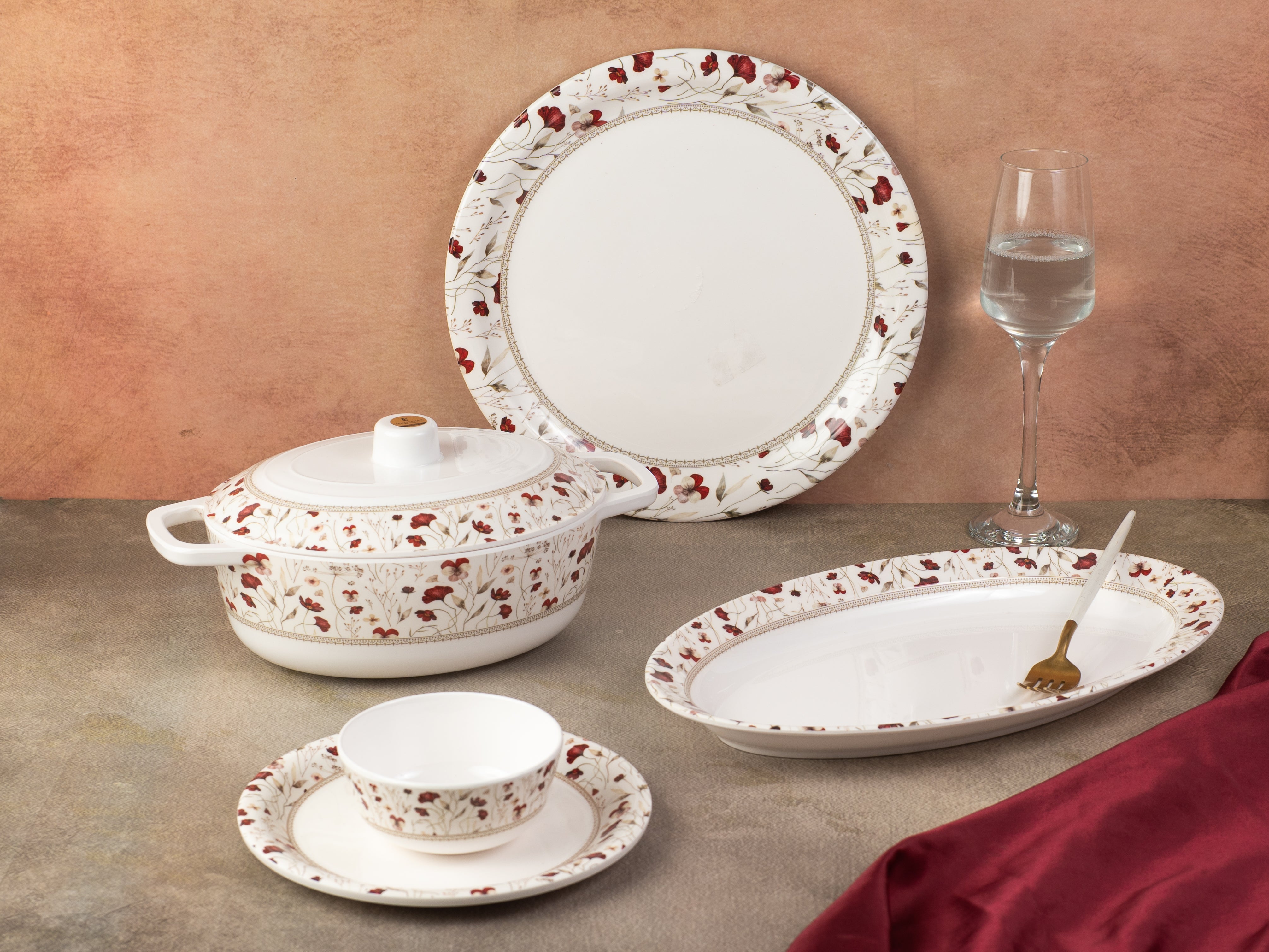 37 Piece Floral Classic Round Dinner Set
