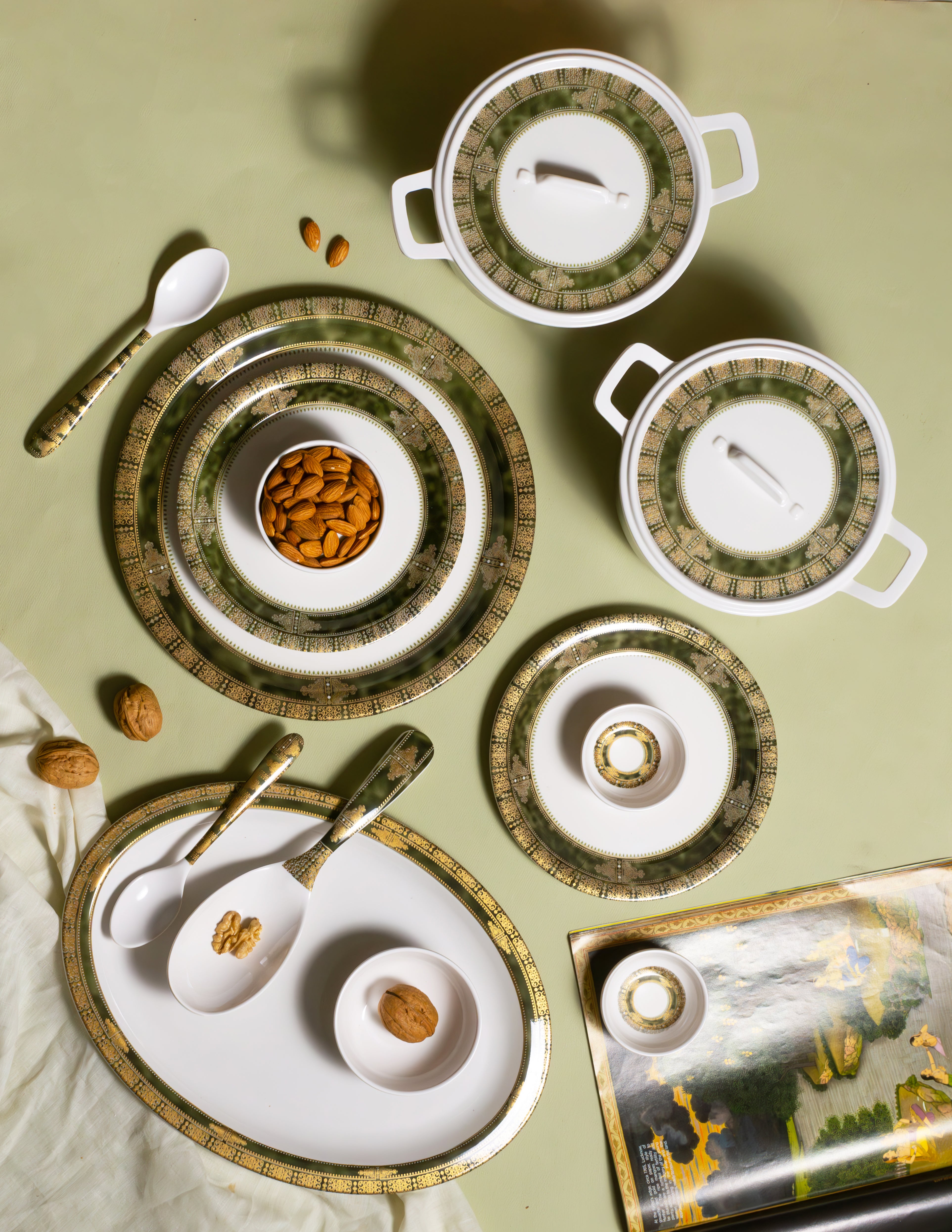 Noor Ethnic Series Round Dinner Set(33 Piece)