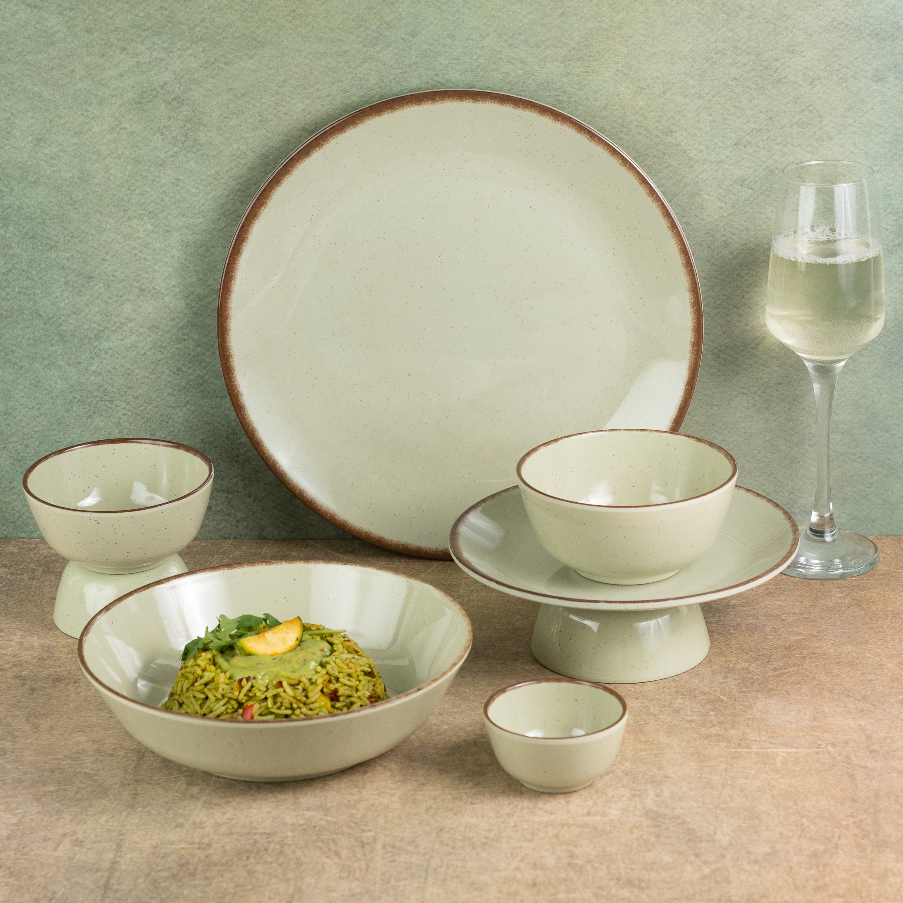 33 Piece Dazzle Dinner Set - Green Dots